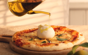 ajout-huile-astuce-cuisson-pizza-comme-professionnel-cantadora