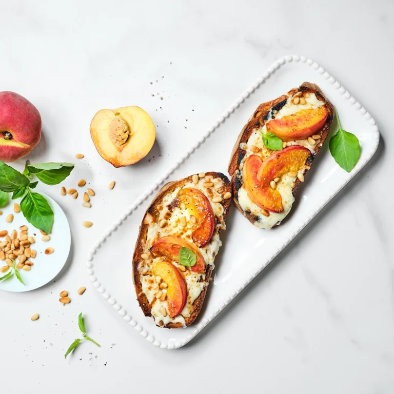 recette-bruschetta-pain-campagne-peches-roties-mozzarella-cantadora