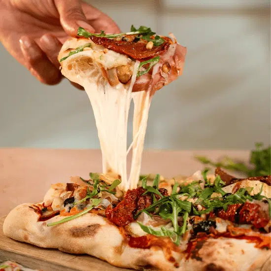 pinsa-romana-mozzarella-cantadora